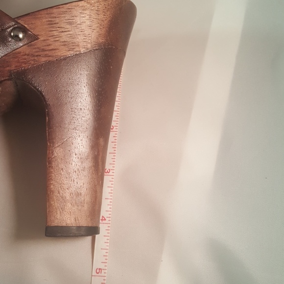 Shoes - Picture 3 of 6